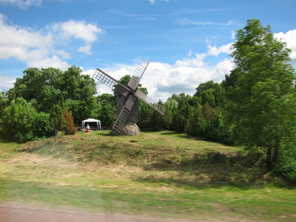 saaremaa windmills