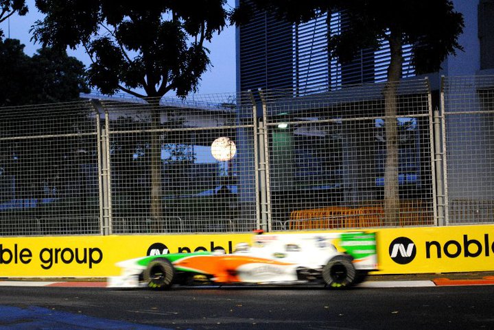 Singapore GP Formula 1 car turning side profile
