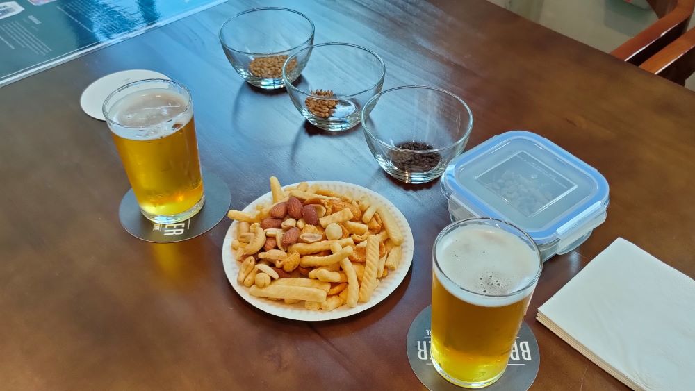 brewlander beer malt samples and snacks