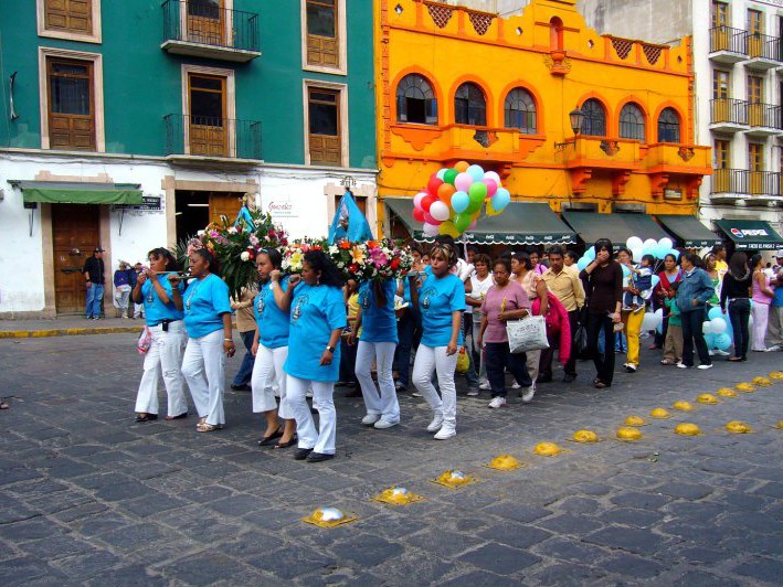 Guanajuato street procession