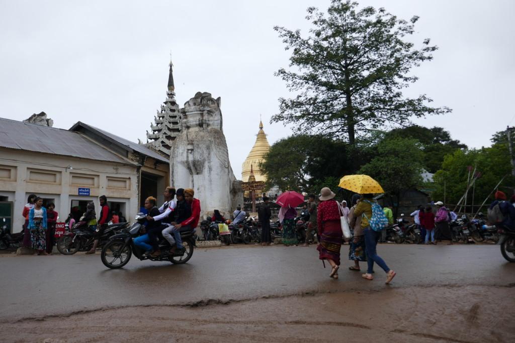 Shwezigon in Bagan