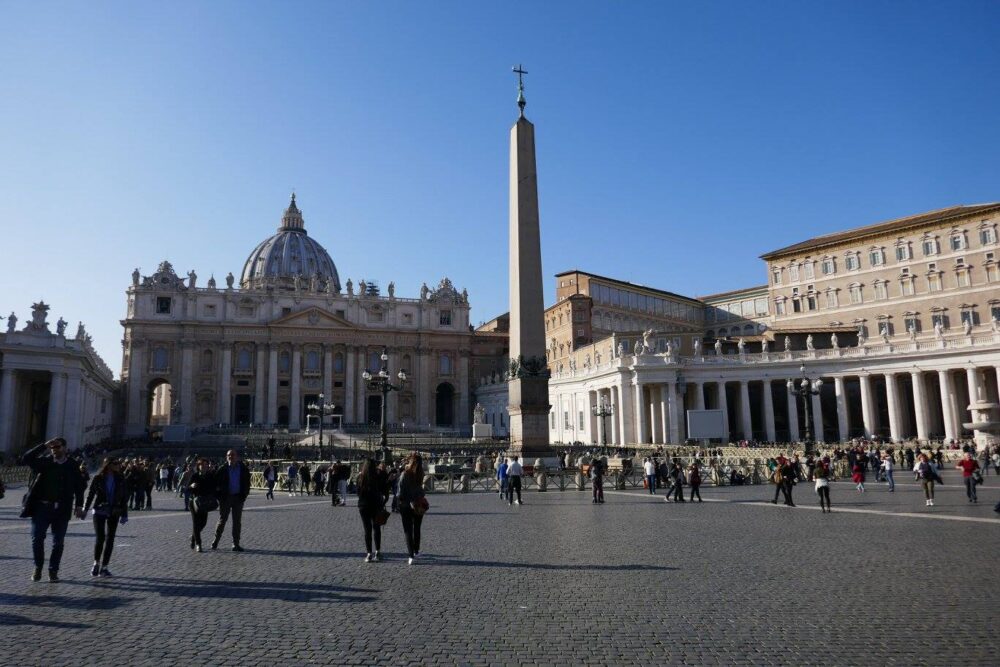 St Peter's Square with St Peter's Basilica queue