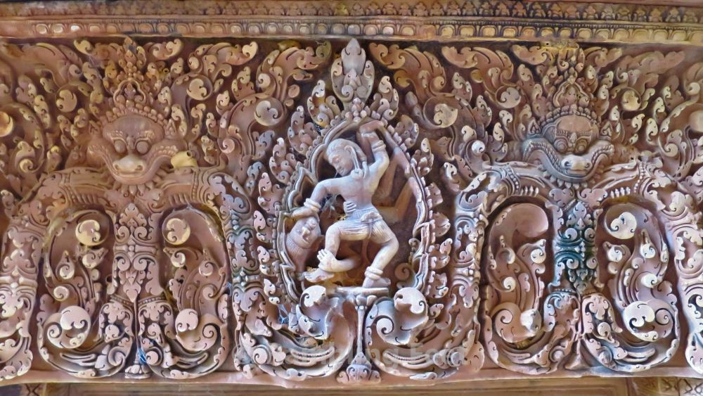 Banteay Srei lintel